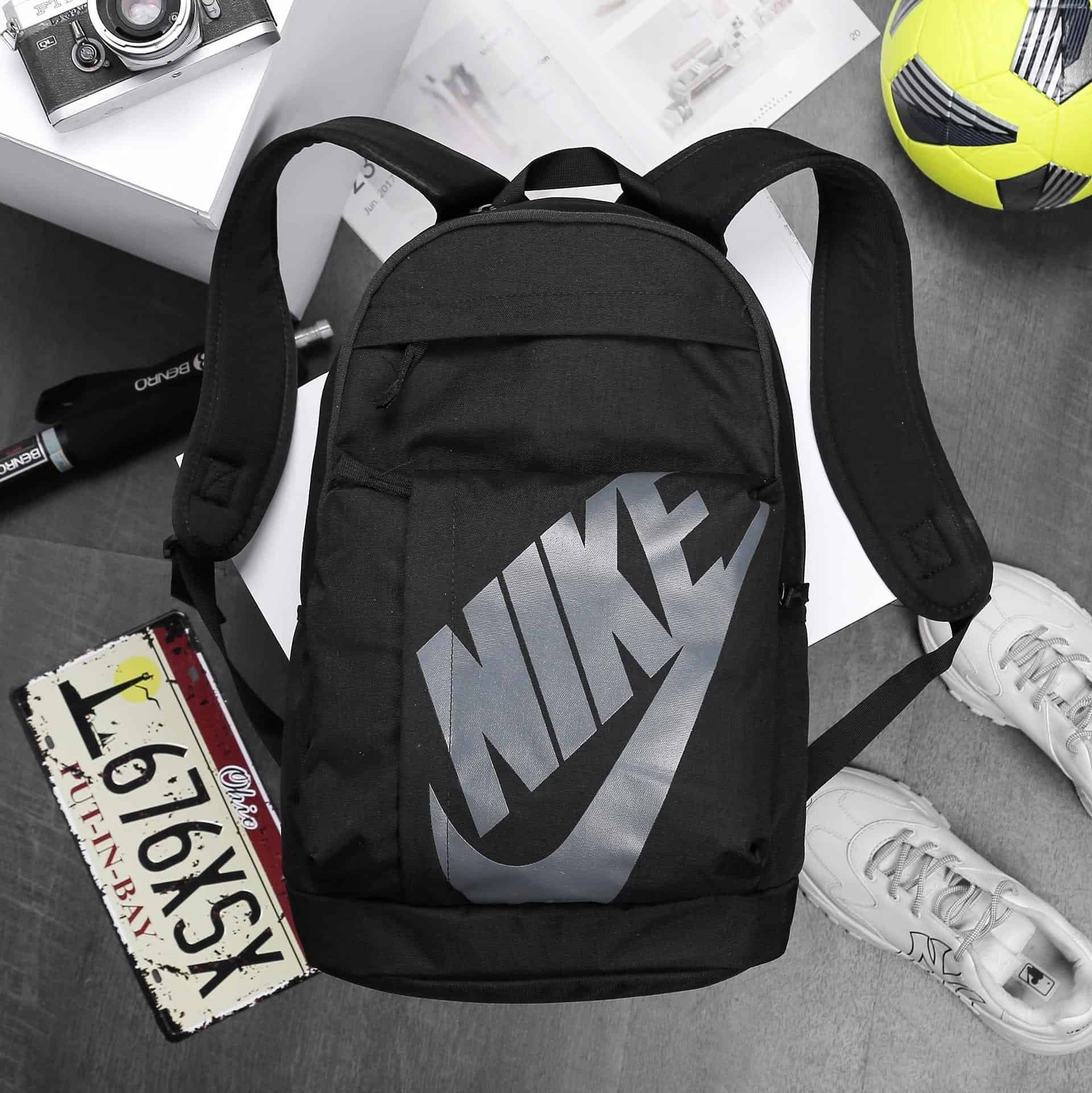 z3710242863704_cac83a27794880efa22663bd432b4048