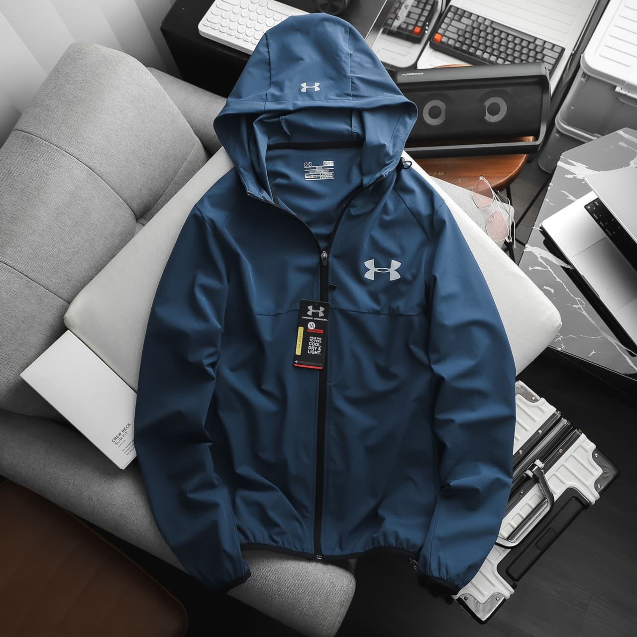 z3832042343392_a1fe4353ec7decee0b87cd6dd3352aa5-min