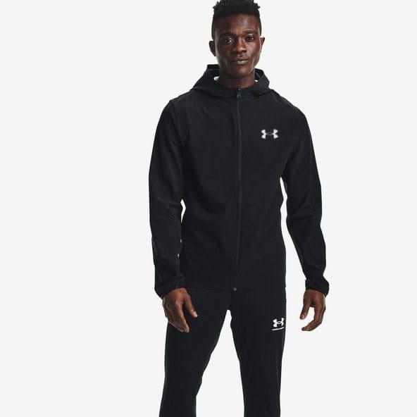 z3832054978566_885aab74319cd17489e087bc163c5963-min